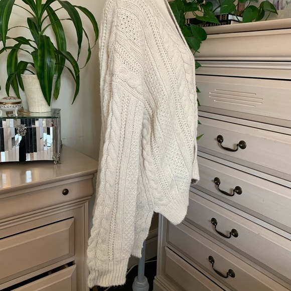 GAP Knit Cardigan - Picture 2 of 5